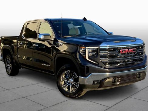 Used 2025 GMC Sierra 1500 SLT image 2