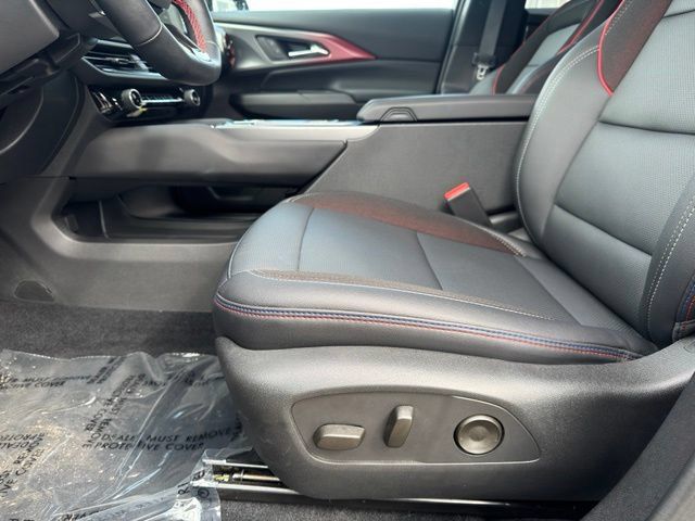 Used 2026 Chevrolet Equinox EV RS AWD/4WD image 5