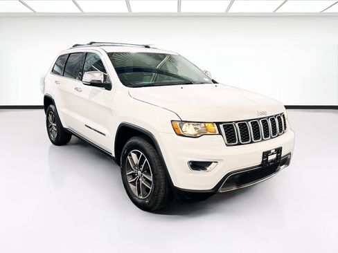 Used 2018 Jeep Grand Cherokee Limited RWD image 3