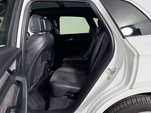 Used 2018 Audi SQ5 Prestige w/ Prestige Package image 15