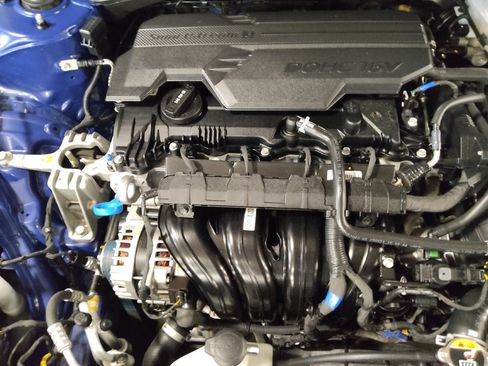 Used 2025 Hyundai Elantra Sport FWD image 30