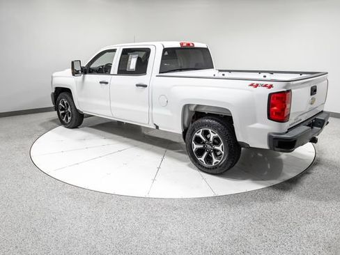 Used 2018 Chevrolet Silverado 1500 W/T w/ Trailering Package AWD/4WD image 32