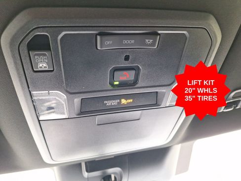Used 2025 Toyota Tundra SR5 AWD/4WD image 30