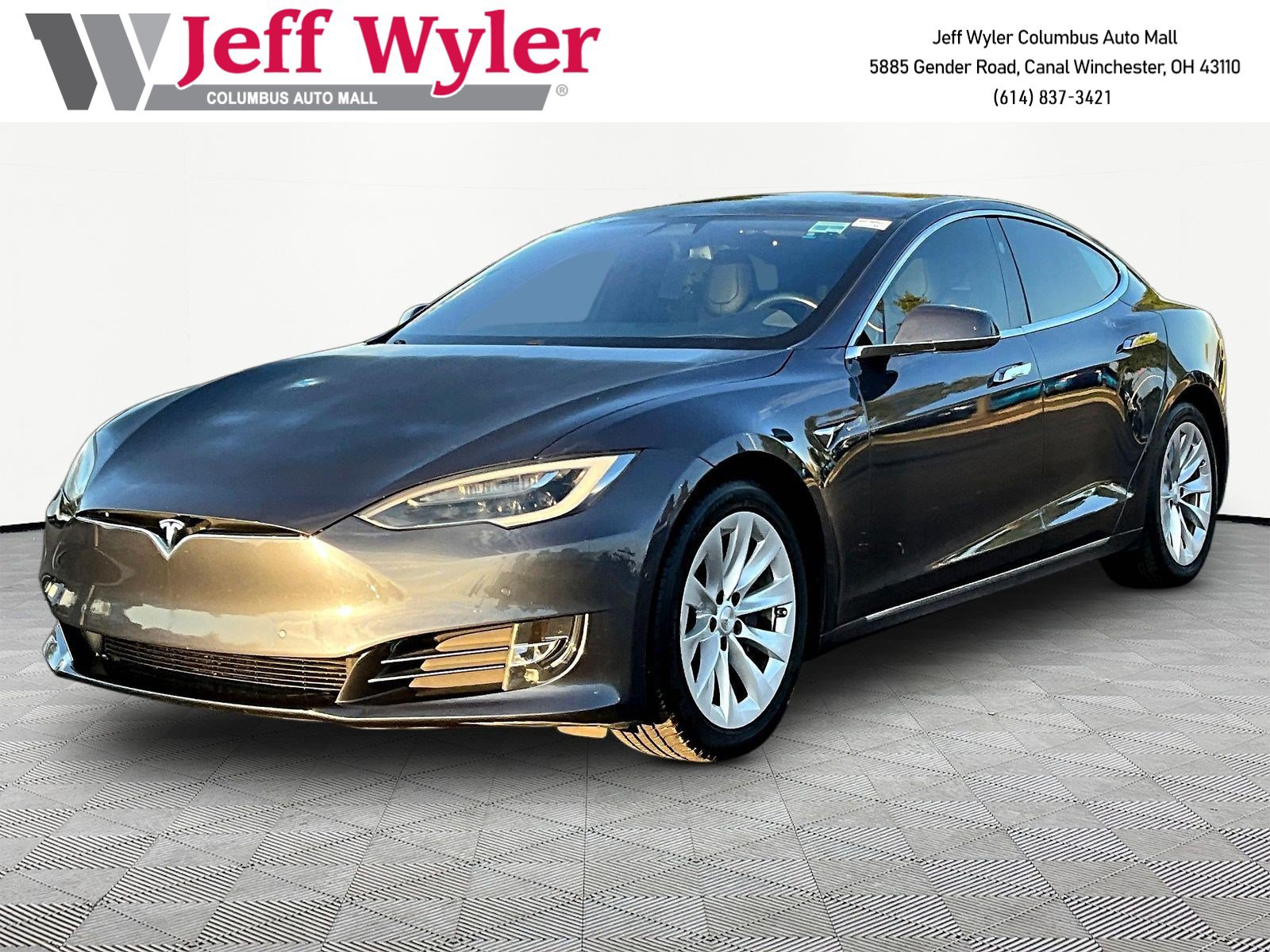 Used 2017 Tesla Model S 60 RWD image 1