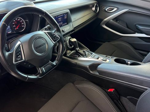 Used 2023 Chevrolet Camaro LT RWD image 10