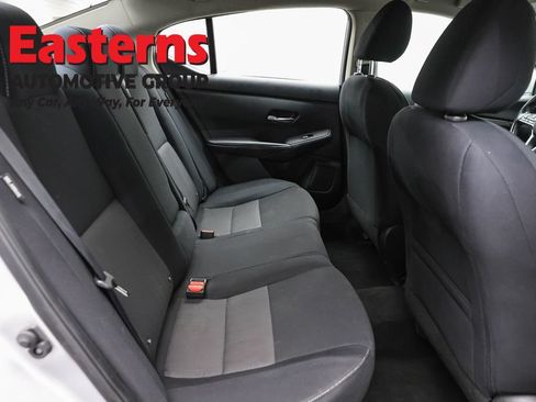 Used 2022 Nissan Sentra SV FWD image 23