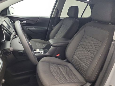 Used 2020 Chevrolet Equinox LT image 17