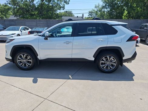 Used 2025 Toyota RAV4 Limited w/ Advanced Technology Package AWD/4WD image 3