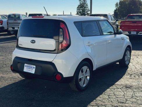Used 2015 Kia Soul Base image 8