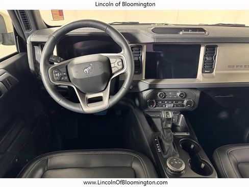 Used 2025 Ford Bronco Outer Banks AWD/4WD image 16