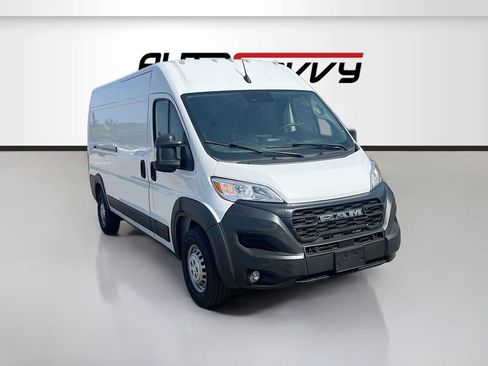 Used 2024 RAM ProMaster 2500 w/ Safety Group FWD image 1