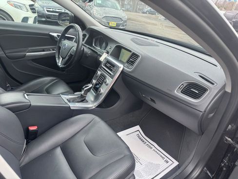 Used 2017 Volvo S60 T5 Inscription w/ Convenience Package image 20