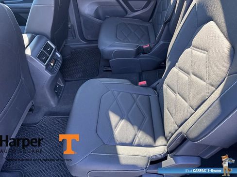 Used 2025 Volkswagen Atlas SE w/ Panoramic Sunroof Package image 10