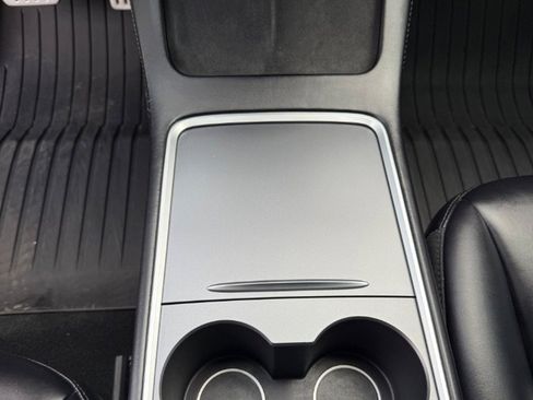 Used 2022 Tesla Model 3 Performance image 14