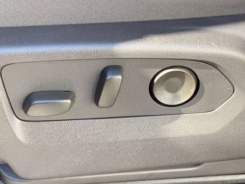 Used 2024 GMC Sierra 1500 Elevation image 37