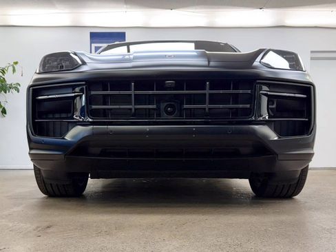 Used 2025 Porsche Cayenne GTS image 21