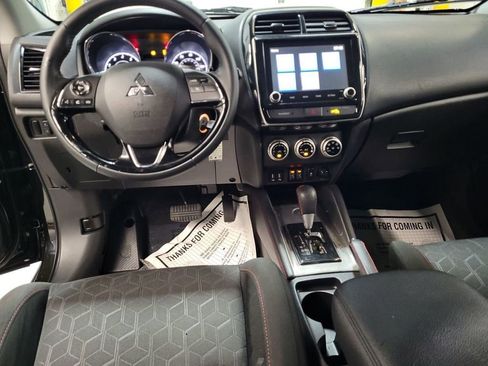 Used 2021 Mitsubishi Outlander Sport ES image 6