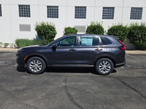Used 2024 Honda CR-V LX image 5
