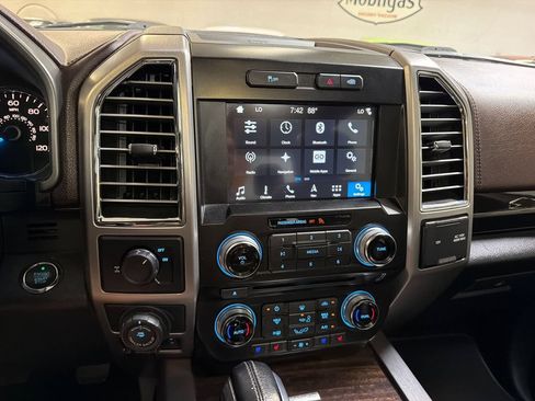 Used 2016 Ford F150 Platinum w/ Equipment Group 701A Luxury RWD image 19