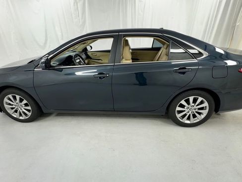 Used 2015 Toyota Camry XLE w/ Convenience Package FWD image 6