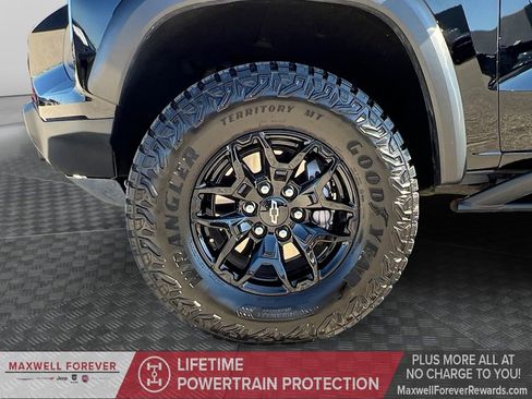 Used 2025 Chevrolet Colorado ZR2 w/ Midnight Edition image 23