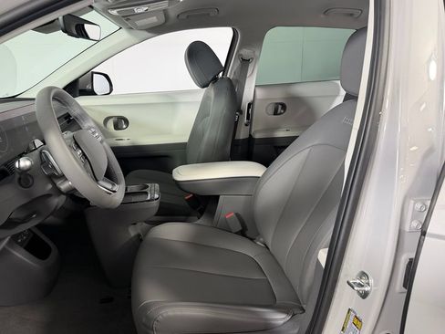 Used 2026 Hyundai Ioniq 5 SEL RWD image 16