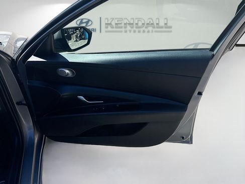 Used 2023 Hyundai Elantra SEL FWD image 30