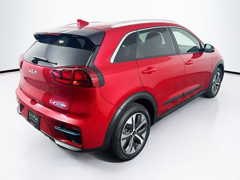 Used 2022 Kia Niro EX image 9