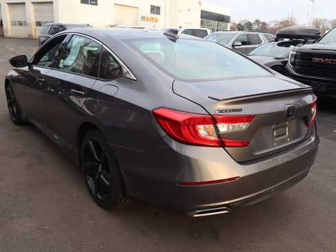 Used 2018 Honda Accord Sport image 7