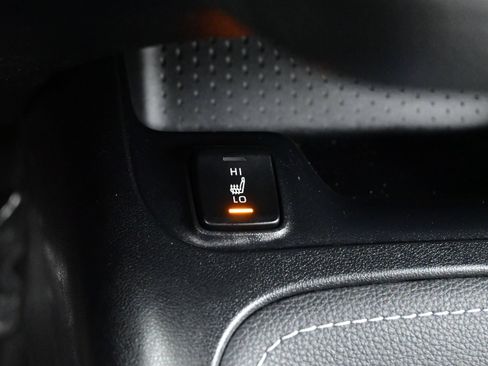 Used 2022 Toyota Corolla XSE FWD image 21