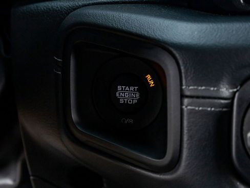 Used 2025 Jeep Wrangler Unlimited Rubicon AWD/4WD image 22
