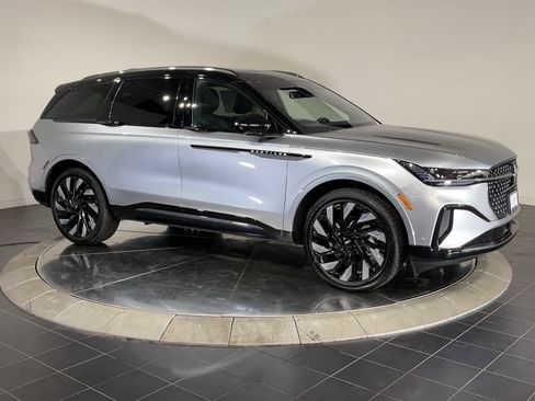 New 2024 Lincoln Nautilus Reserve w/ Equipment Group 202A image 7