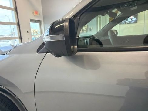 Used 2025 Chevrolet Traverse RS w/ LPO, Floor Liner Package AWD/4WD image 11