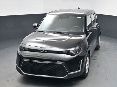 New 2025 Kia Soul LX image 16