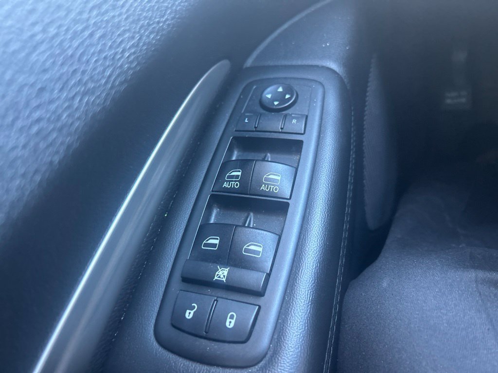 Used 2018 Dodge Durango SXT w/ 3rd Row Seating Group AWD/4WD image 7