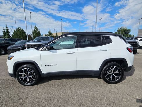 Used 2025 Jeep Compass Limited AWD/4WD image 7