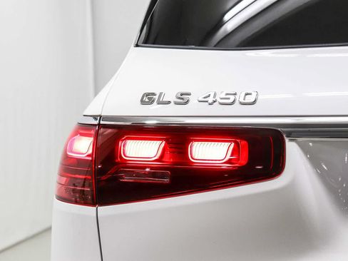 Certified 2024 Mercedes-Benz GLS 450 4MATIC image 11
