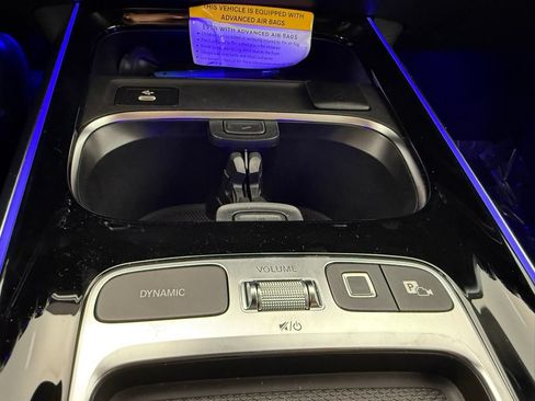 Certified 2025 Mercedes-Benz GLB 250 4MATIC image 16