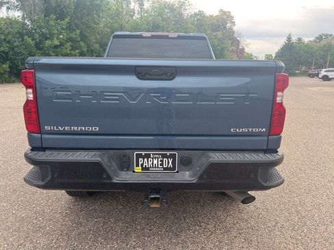 Used 2025 Chevrolet Silverado 2500 Custom w/ Custom Value Package AWD/4WD image 4