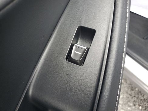 Certified 2023 Acura MDX FWD w/ Technology Package image 18