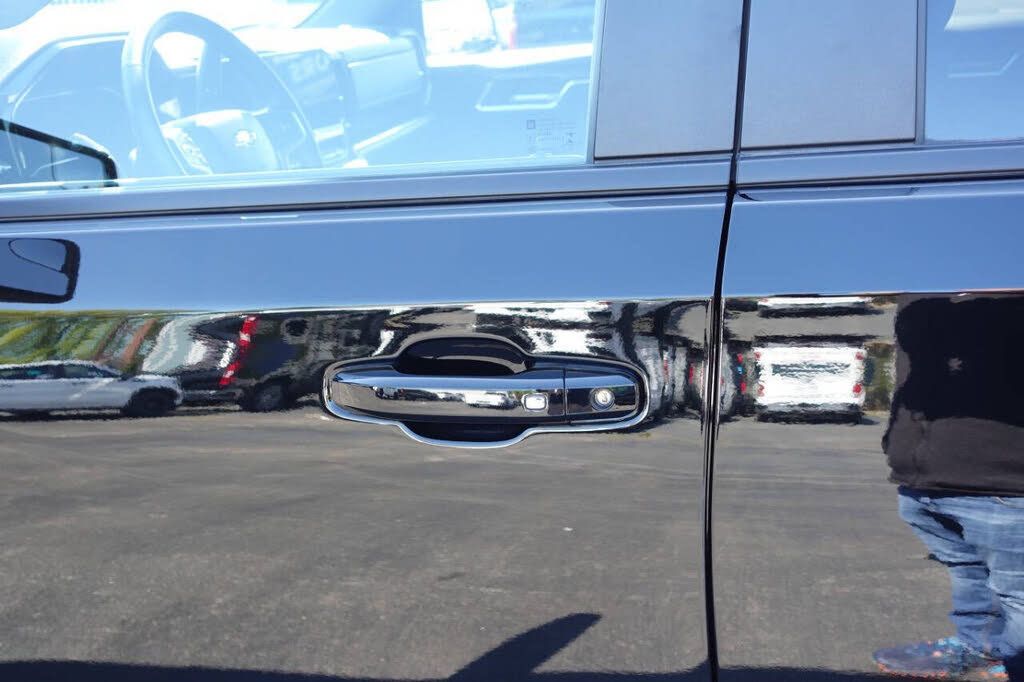 Used 2023 Chevrolet Silverado 1500 LT AWD/4WD image 15