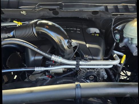 Used 2013 RAM 1500 Laramie w/ Convenience Group image 14