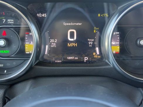 Used 2023 Jeep Wrangler Unlimited Sahara AWD/4WD image 13