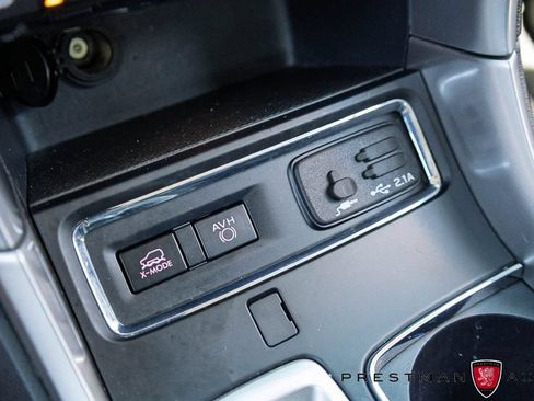 Used 2020 Subaru Ascent Limited w/ Technology Package AWD/4WD image 38