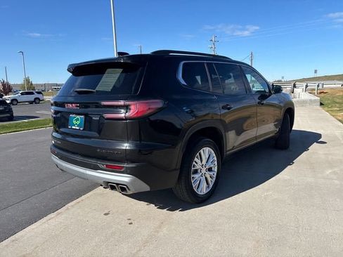 Certified 2024 GMC Acadia Elevation AWD/4WD image 3