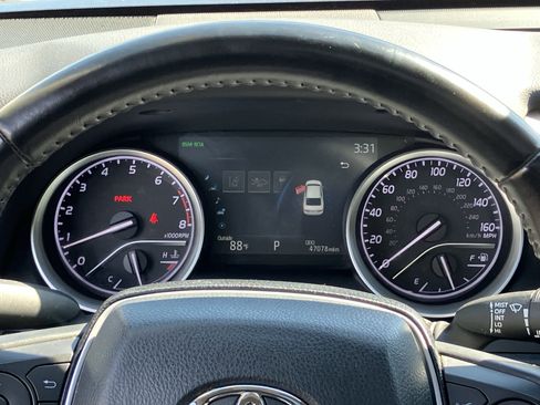 Used 2023 Toyota Camry XLE FWD image 23