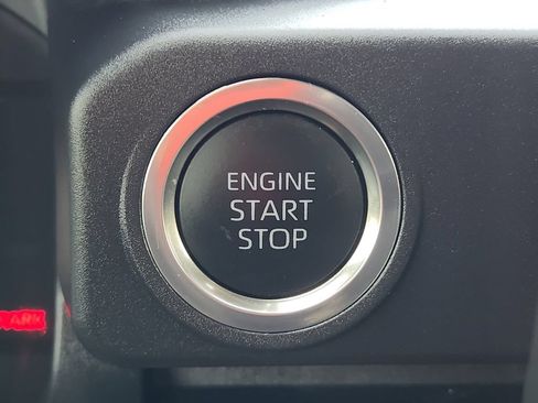 Used 2025 Toyota 4Runner SR5 AWD/4WD image 22
