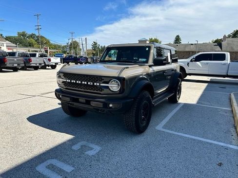 Certified 2025 Ford Bronco Outer Banks w/ Sasquatch Package AWD/4WD image 5