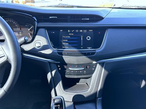 Used 2017 Cadillac XT5 Premium Luxury image 13