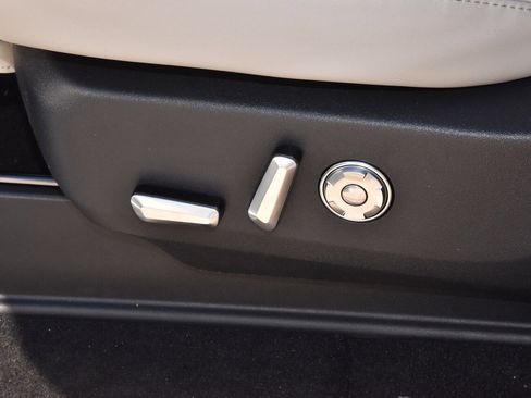 New 2025 Lincoln Navigator Reserve image 40